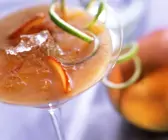 Erdbeer-Mango-Drink