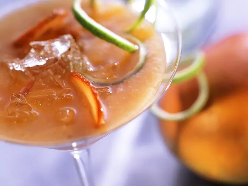 Erdbeer-Mango-Drink