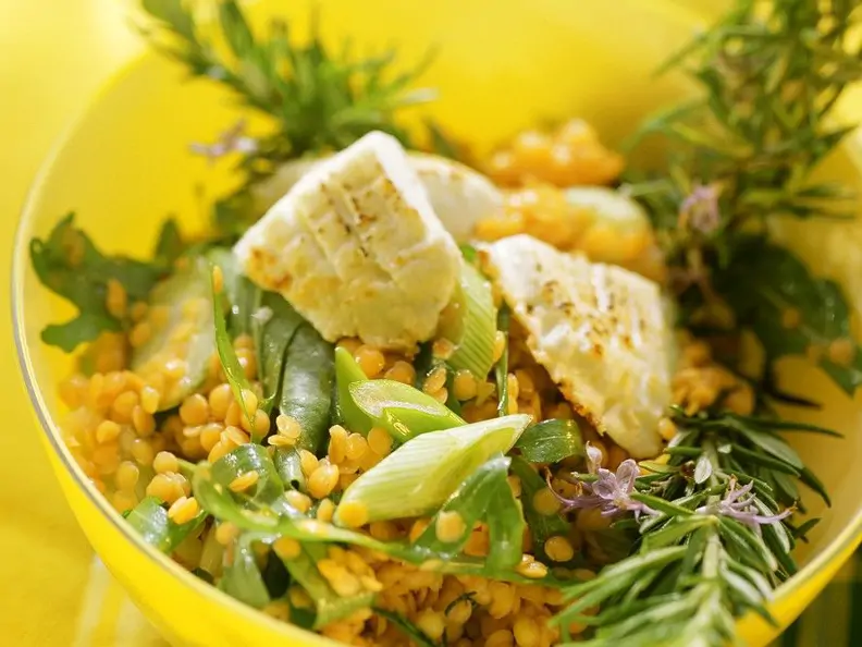 Linsensalat mit Ziegenkäse