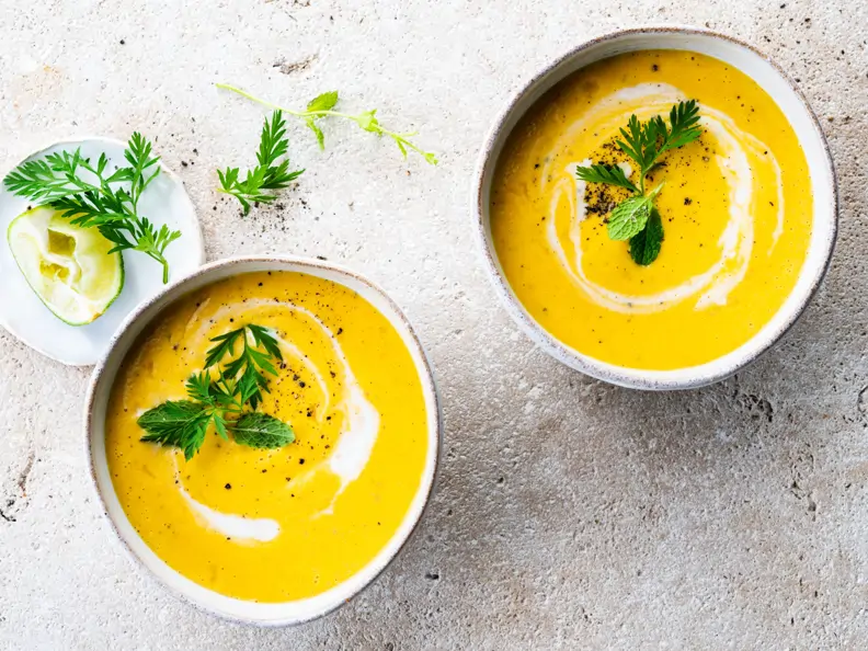 Möhrensuppe mit Kokosmilch