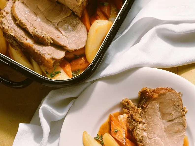 Schweinebraten mit Senfkruste