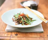 Rindfleisch mit Bohnen aus dem Wok