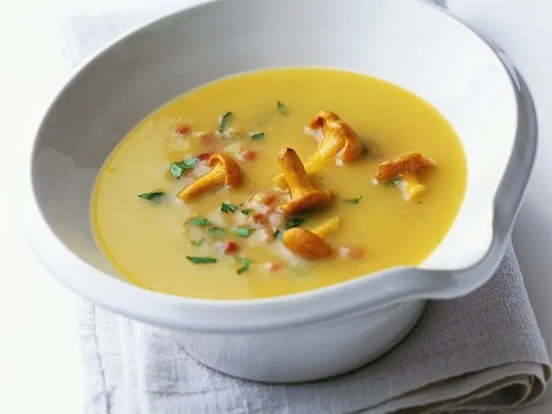 Kartoffel-Pfifferlings-Suppe