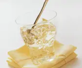 Champagner-Gelee mit Blattgold