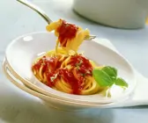 Nudeln mit Tomatensauce
