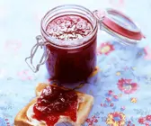 Erdbeermarmelade mit Stücken