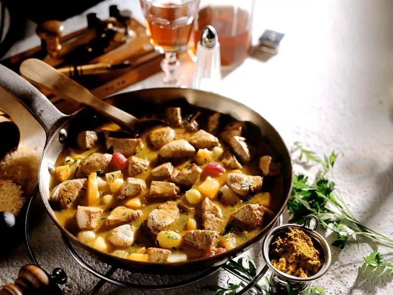Kalbsgulasch mit exotischen Früchten