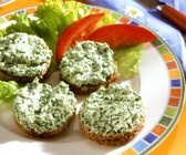 Bärlauchquark auf Brot