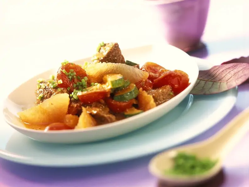 Lammragout mit Zitrus-Gemüse