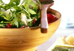 Blattsalat mit Zitronendressing