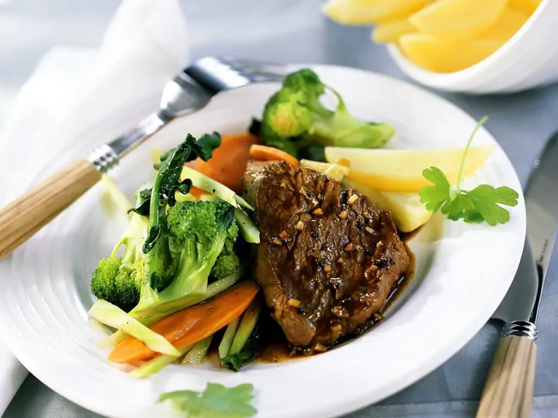 Filetsteaks mit Gemüse
