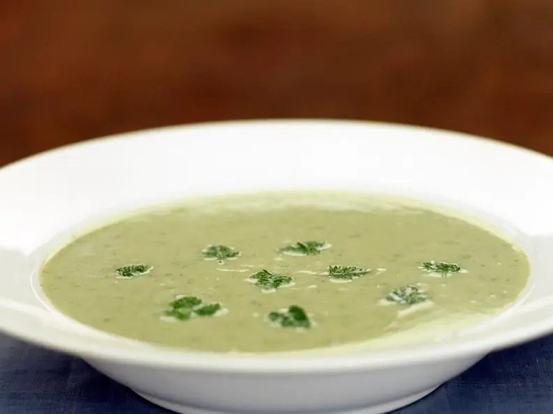 Kartoffelsuppe mit Sauerampfer