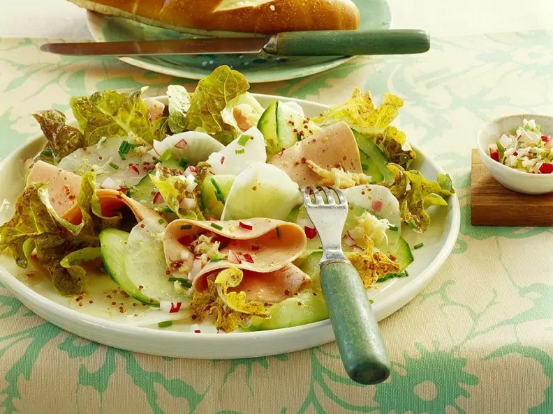 Wurstsalat mit Rettich