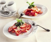 Erdbeeren mit süßem Pesto