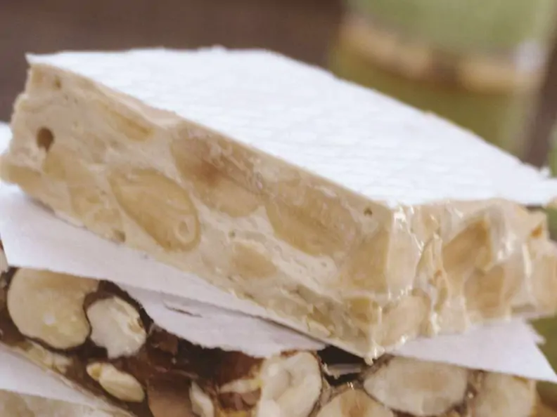 Mandel-Nougat