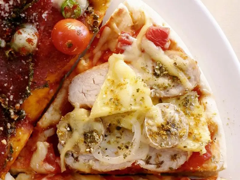 Pizza mit Putenbrust