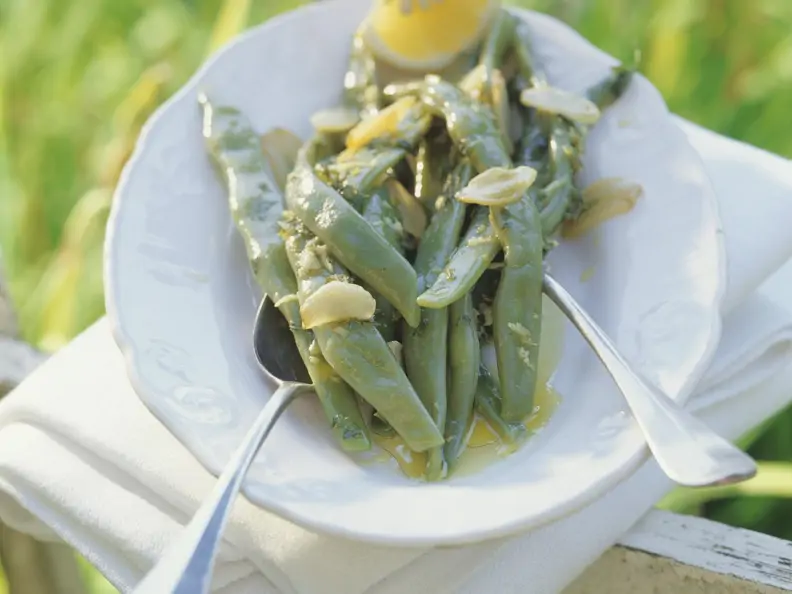 Stangenbohnen mit Knoblauch und Zitronendressing