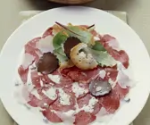 Carpaccio vom Rind mit Parmesan und Trüffel