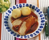 Schweinebraten mit Knödeln