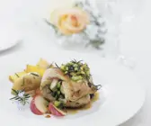 Hähnchen-Pistazien-Roulade