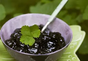 Schwarze Johannisbeermarmelade