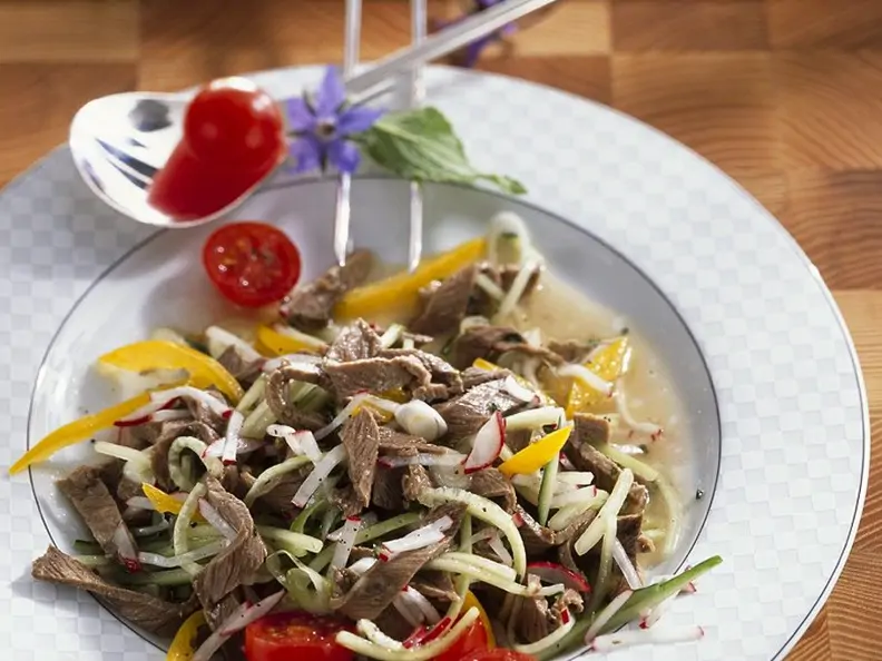 Rindfleisch-Gemüse-Salat