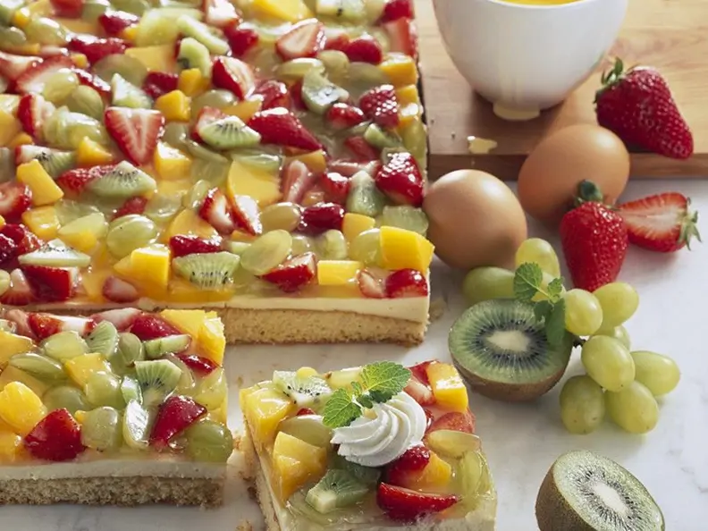 Biskuit-Obstkuchen