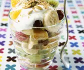 Kerniger Obstsalat mit Joghurt