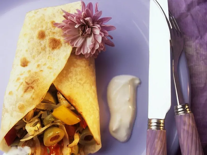 Pfannkuchen mit mediterraner Füllung