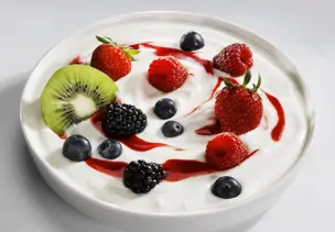 Quarkspeise mit Beeren