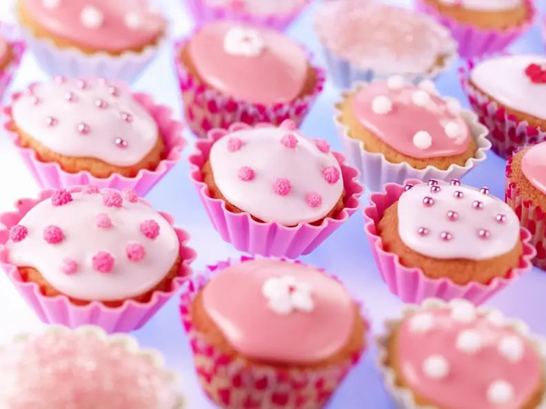 Zitronenmuffins mit Zuckerguss