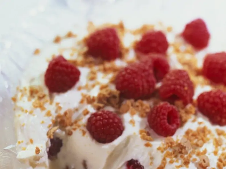 Quarkcreme mit Himbeeren