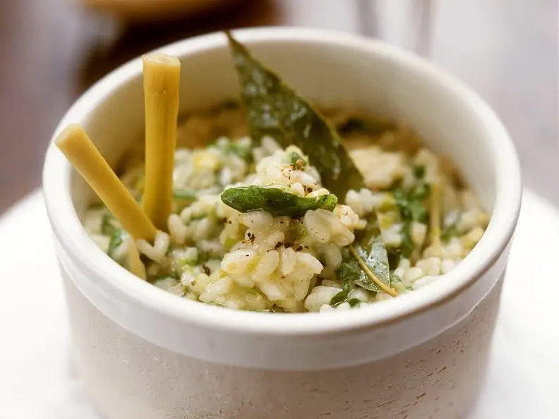 Spinat-Risotto mit Zitronengras