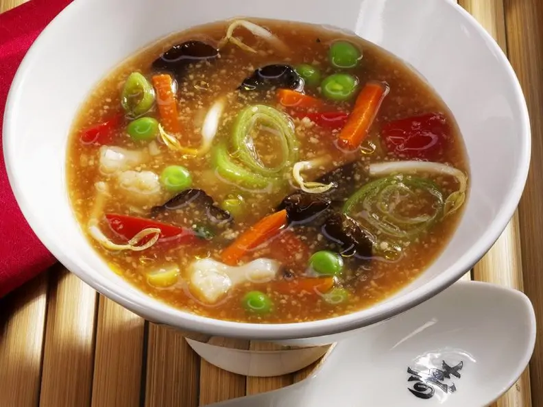 Asiatische Gemüsesuppe