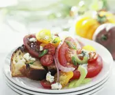 Röstbrot mit Tomatensalat