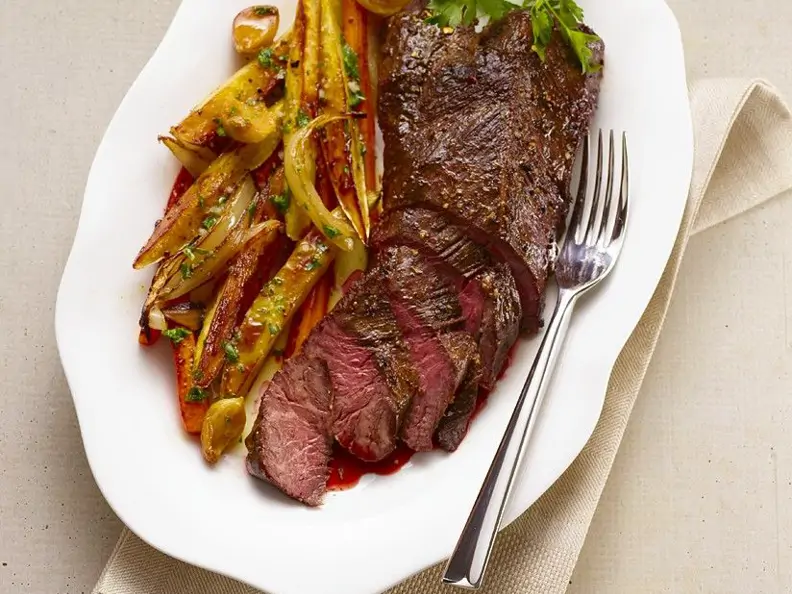 Gebratenes Rinderfilet mit Gemüse