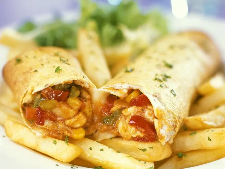 Mexico-Wraps mit selbstgemachten Pommes