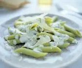 Nudeln mit Käse-Sahnesauce
