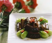 Glasierter Aal mit Pak Choi