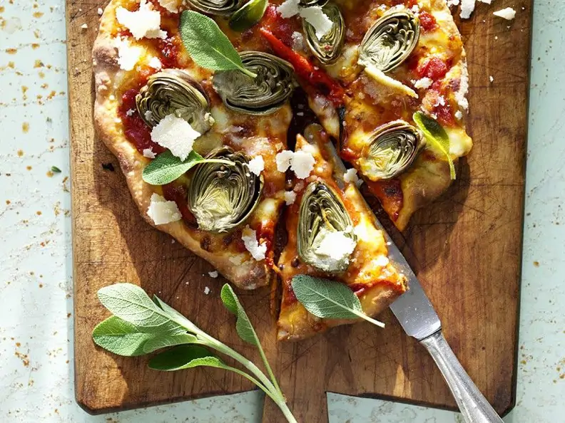Pizza mit Artischocken