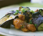 Hähnchen-Tempura mit Auberginen