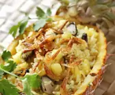 Meeresfrüchte-Reis mit Ananas