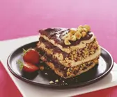 Nuss-Meringue-Torte