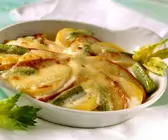 Kartoffelgratin mit Sellerie und Apfel