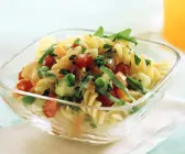 Nudelsalat mit Joghurtdressing