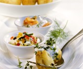 Pellkartoffeln und drei verschiedene Dips