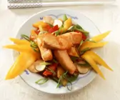 Gebratener Fisch mit Gemüse