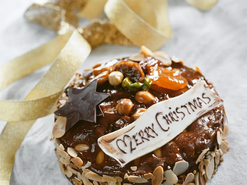 Schoko-Früchtekuchen für Weihnachten