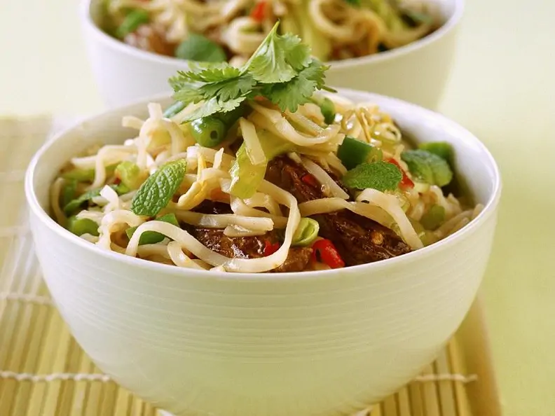 Reisnudeln mit Rindfleisch