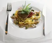 Rinderfilet auf Champignontagliatelle